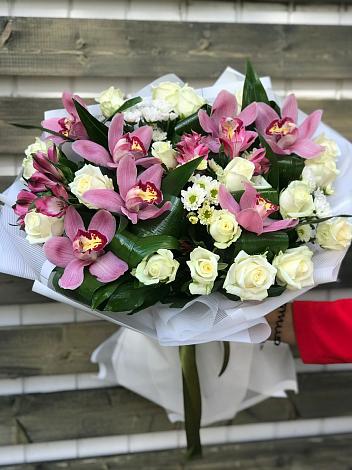Букет цветов из: Розы и Хризантемы в Аристово