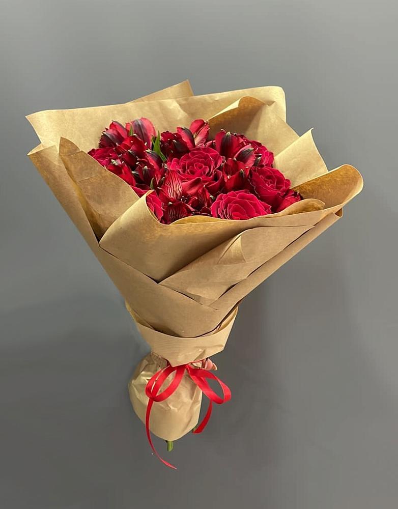 Букет цветов из: Альстромерии и Розы в Аристово