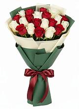 Букет Микс из красных и белых роз в Аристово