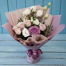 Букет цветов из:  Розы и Лизиантусы в Аристово