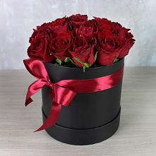 Цветочная композиция из Розы в шляпной коробке в Аристово