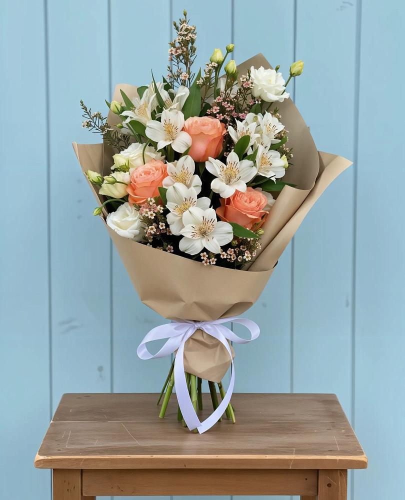 Букет цветов из: Альстромерии, Лизиантусы, Розы и Хризантемы в Аристово